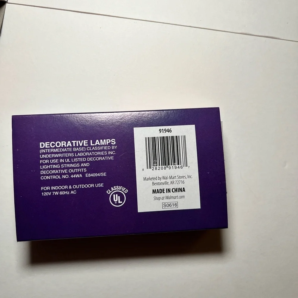 Lot of 12 Holiday Time C9 Replacement Bulbs Red White Blue NOS